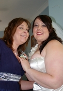 Wedding Photo:Bride to be & Her Mum