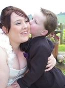 Wedding kisses:photo moments,pre-wedding setting...